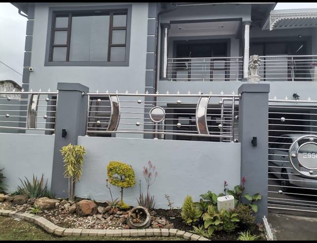 5 BEDROOM FREEHOLD FOR SALE IN KWAMASHU